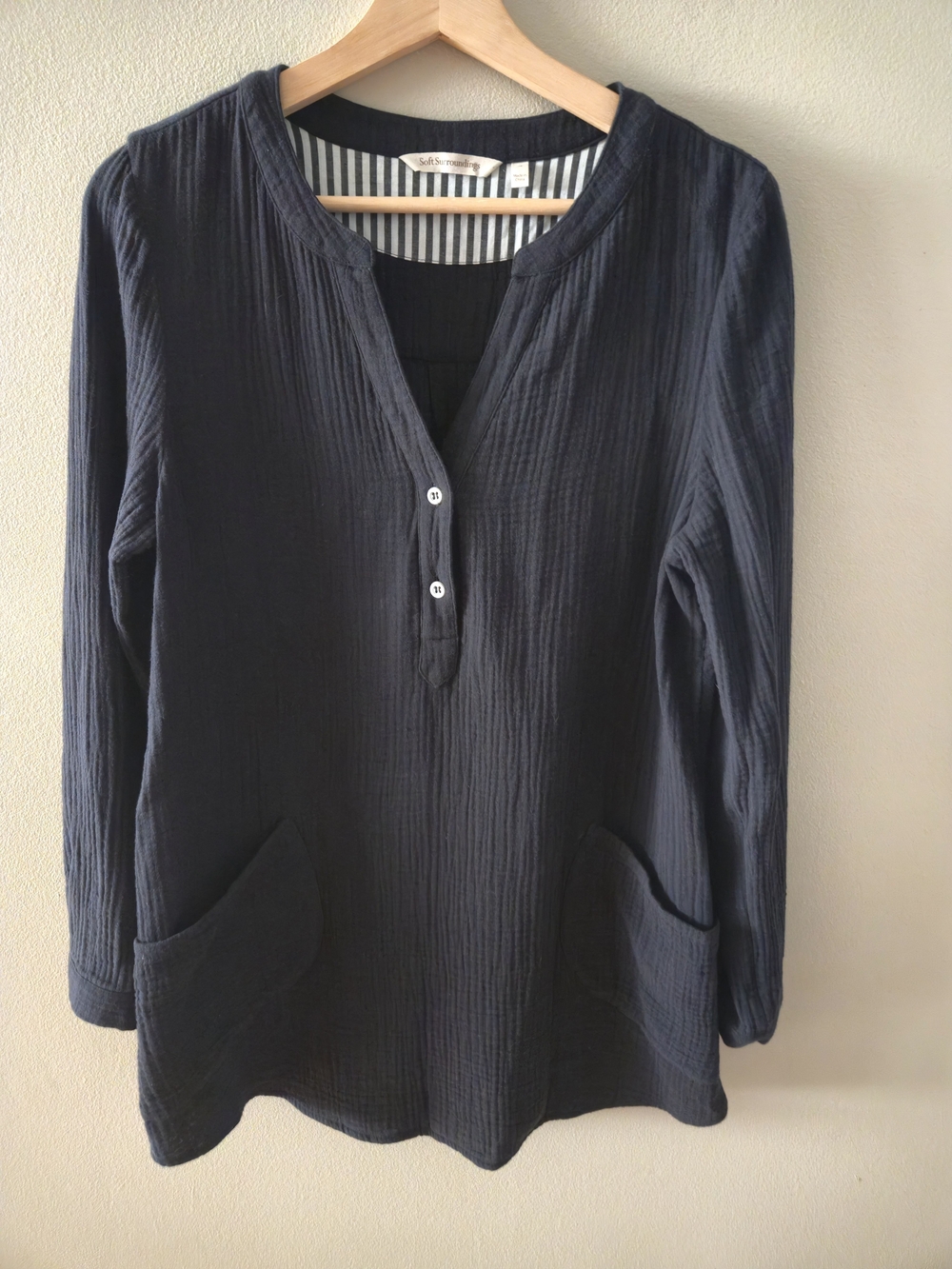 Soft Surroundings Womens Santorini Gauze Pullover Black Long Sleeve Size M EUC